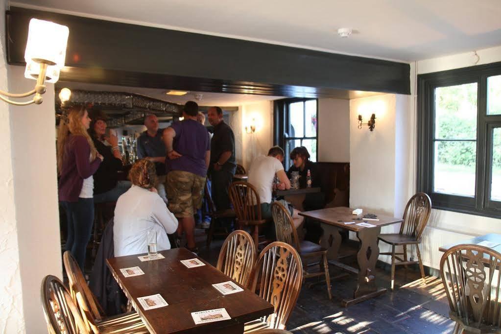 The May Garland Inn Hellingly Buitenkant foto