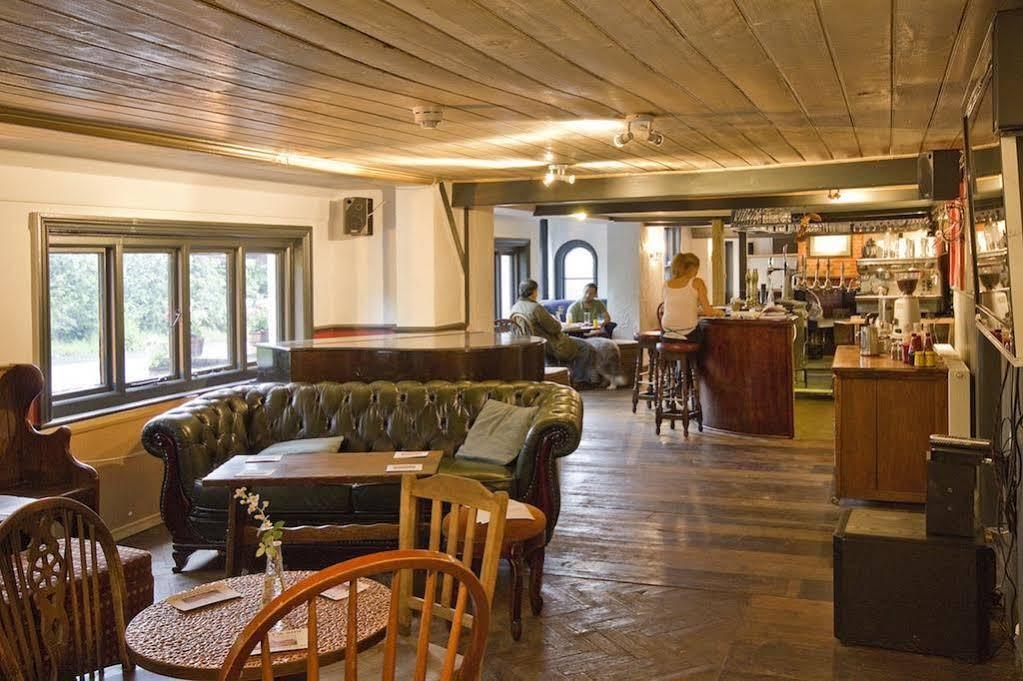 The May Garland Inn Hellingly Buitenkant foto