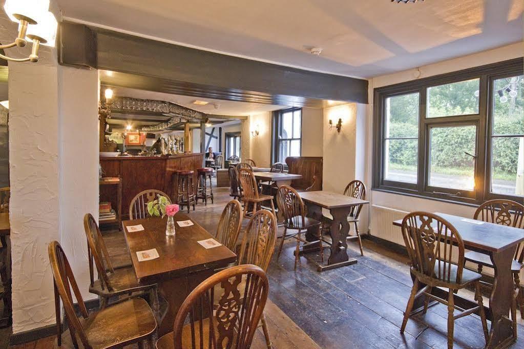 The May Garland Inn Hellingly Buitenkant foto