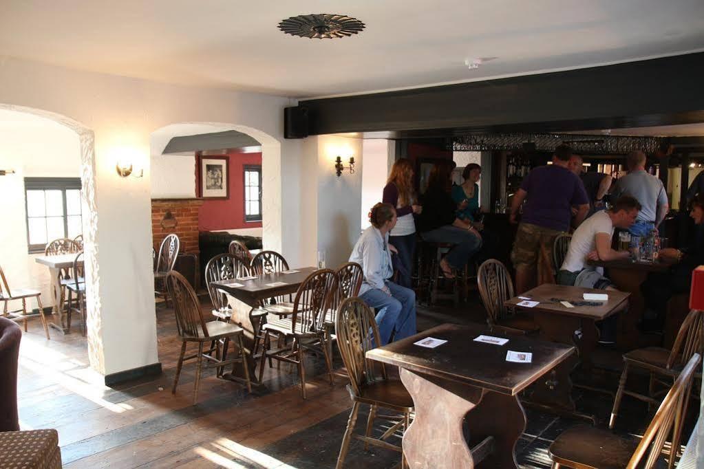 The May Garland Inn Hellingly Buitenkant foto